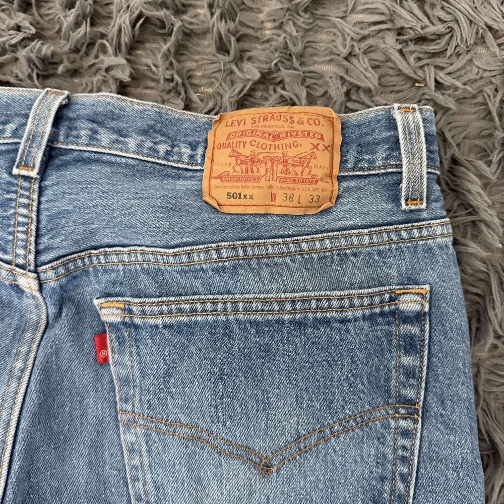 Vintage Levi 501xx Made In USA Button Fly Jeans Size 34x30 Faded Light Wash 90s - Picture 3 of 5
